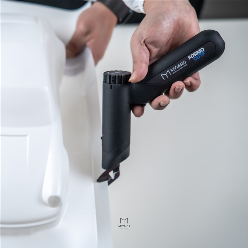 Blister-specific electric scissors FORMOCUT