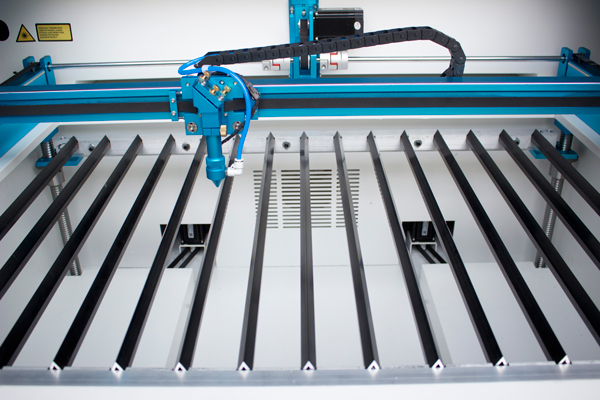 Thunder Nova-63 Aluminum blade cutting table