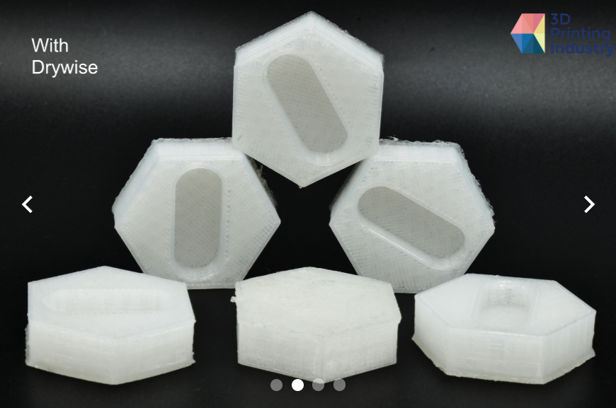 未乾燥和乾燥 BASF PA 濾絲 3D 列印的六角和圓管精度測試件