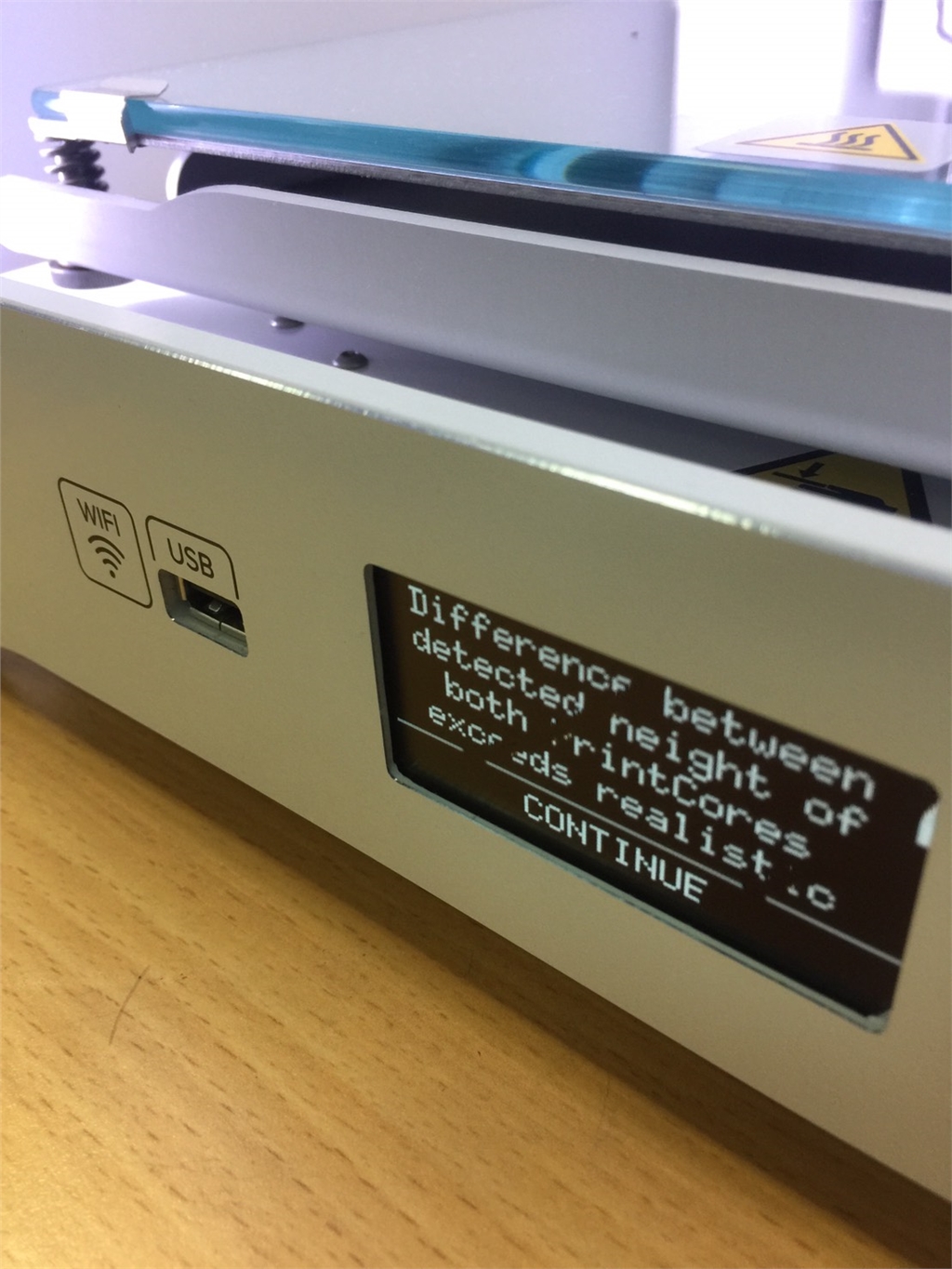 Ultimaker 3D列印機，噴頭高度不同錯誤訊息。